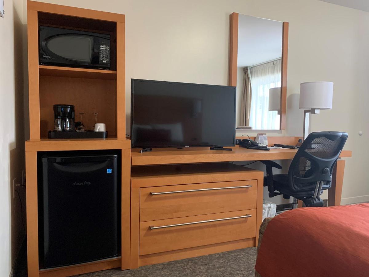 Adam Motel